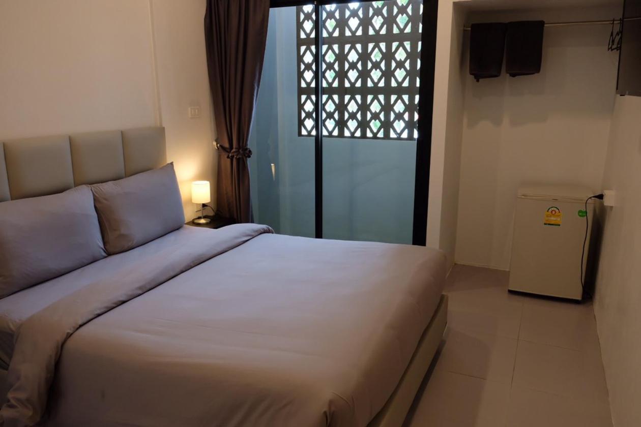 Minimal House Patong (Adults Only) Hostel Εξωτερικό φωτογραφία