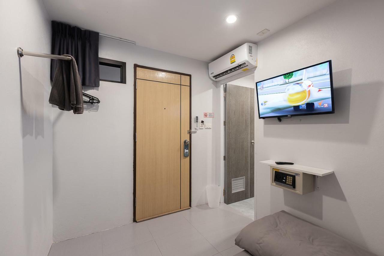 Minimal House Patong (Adults Only) Hostel Εξωτερικό φωτογραφία