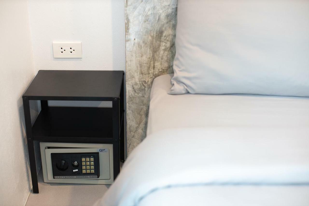 Minimal House Patong (Adults Only) Hostel Εξωτερικό φωτογραφία