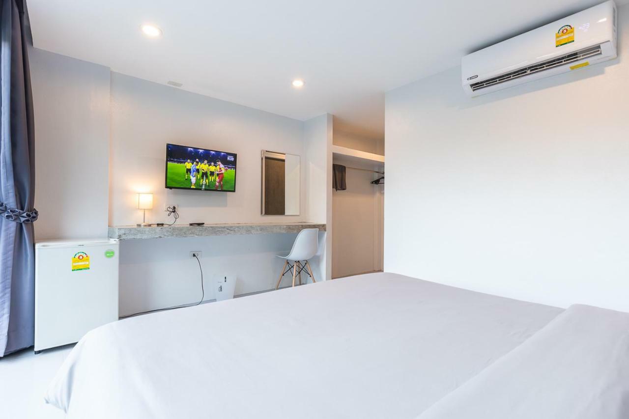 Minimal House Patong (Adults Only) Hostel Εξωτερικό φωτογραφία