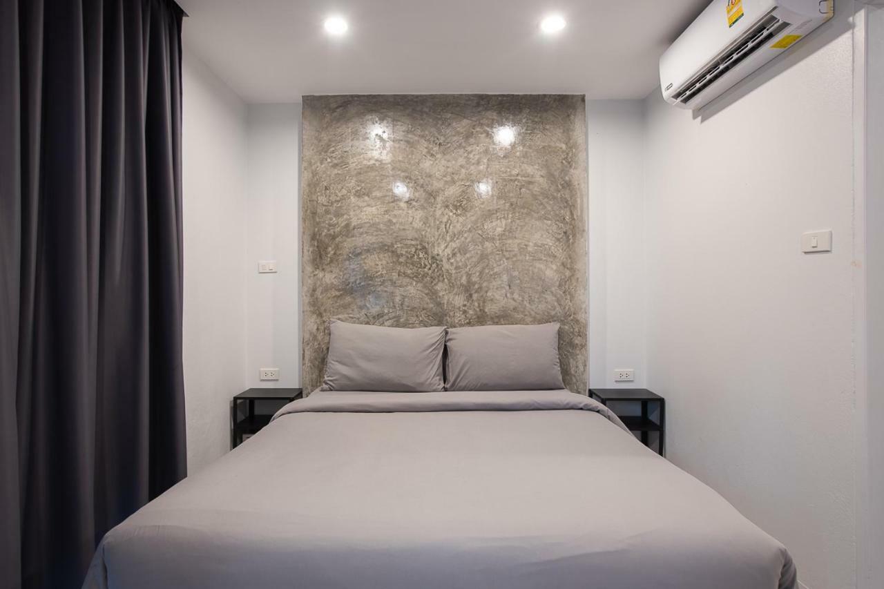 Minimal House Patong (Adults Only) Hostel Εξωτερικό φωτογραφία