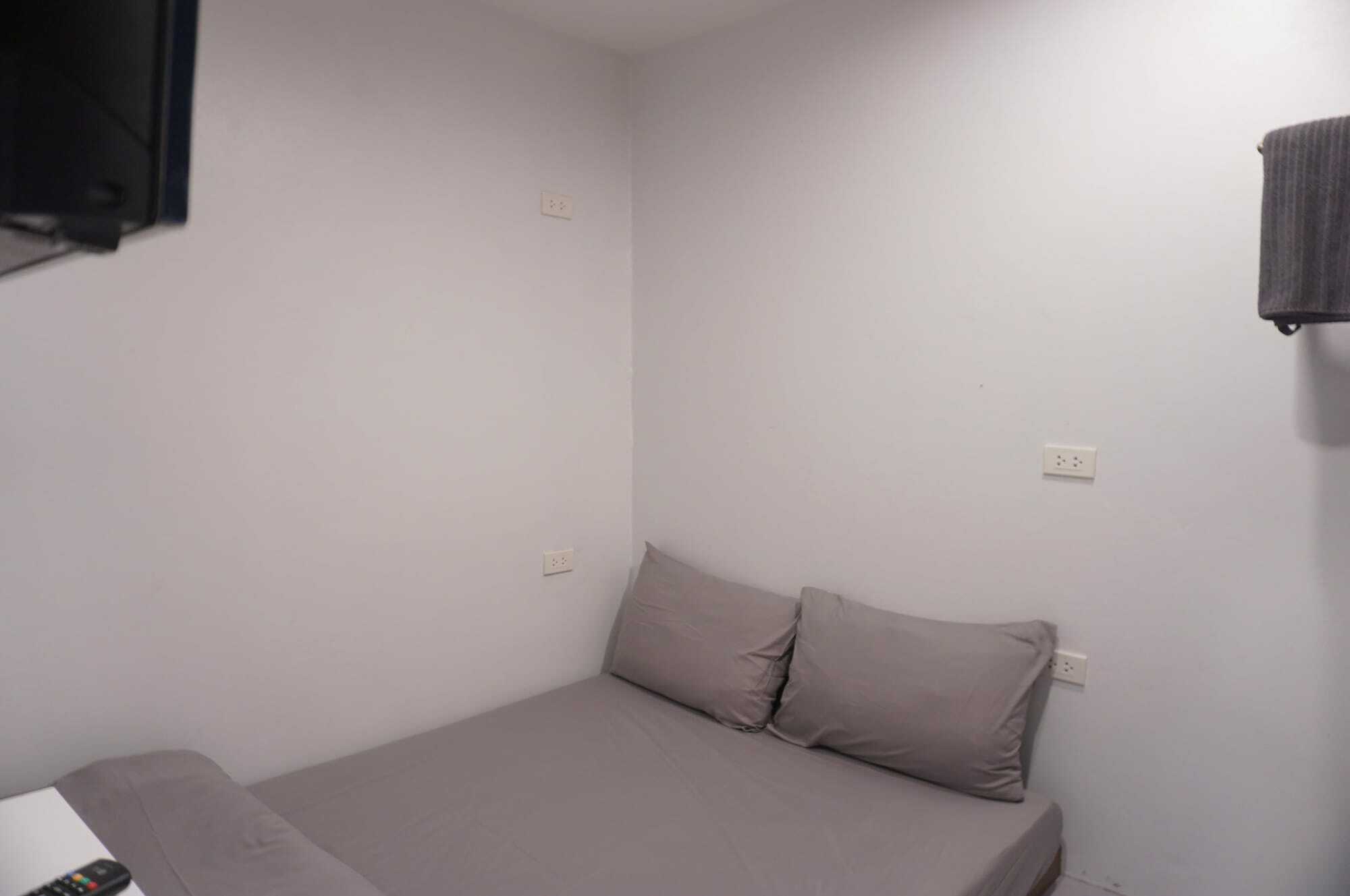 Minimal House Patong (Adults Only) Hostel Εξωτερικό φωτογραφία